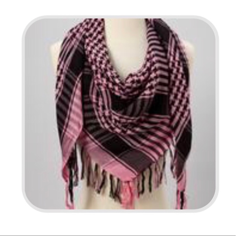 SOLD OUT Checkered Houndstooth Square Scarf